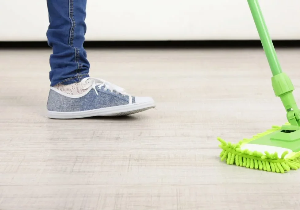 cleaning-luxury-vinyl-flooring