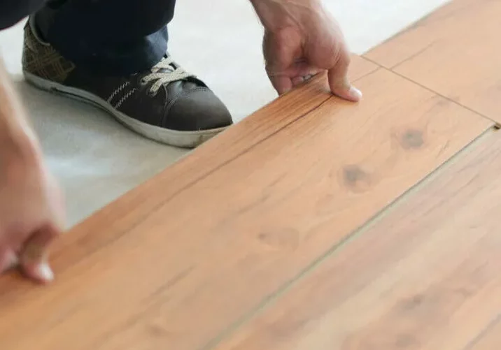 laminate_install_1600x1600-1024x1024-landscape-1-square (1) laminate_install_1600x1600-1024x1024-landscape-1-square (1)